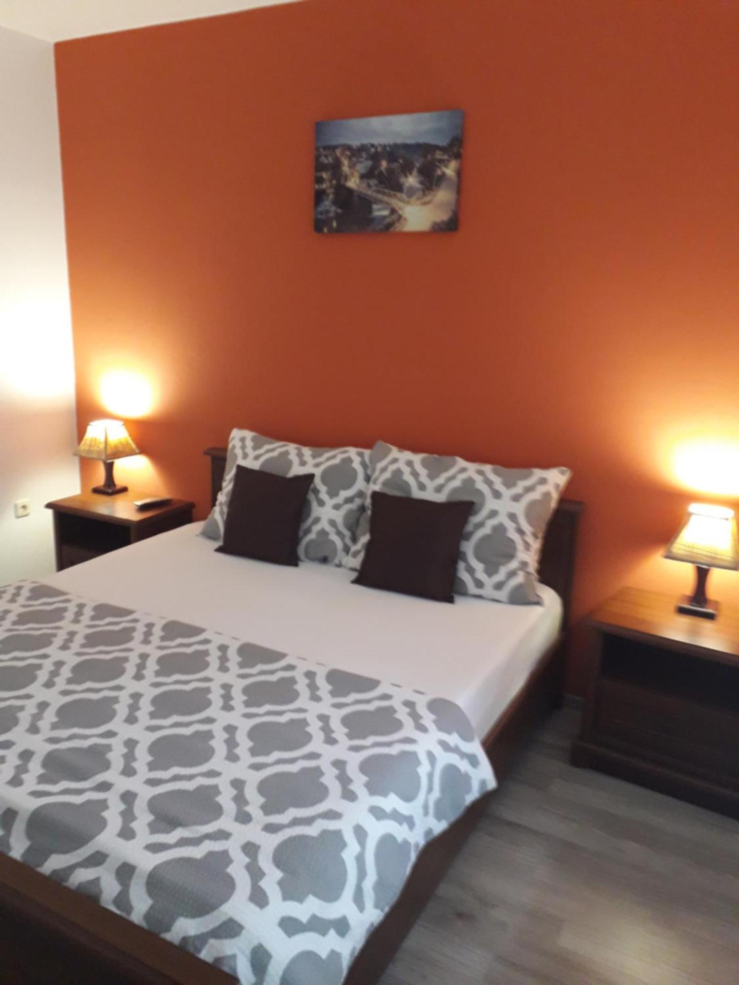 Apartman Drenovac Szluin Kültér fotó